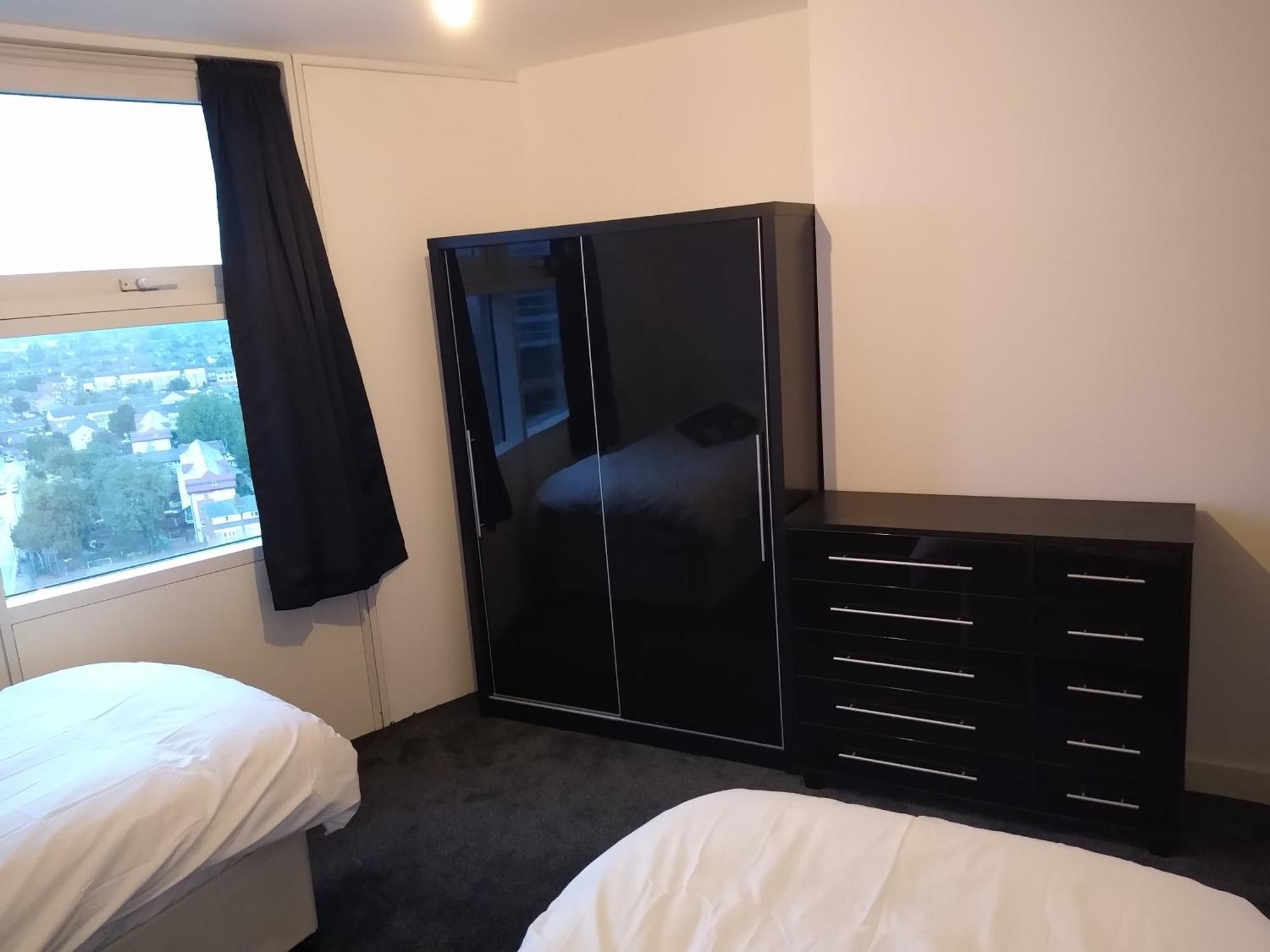Room In Luxurious Penthouse Apartment London Bagian luar foto