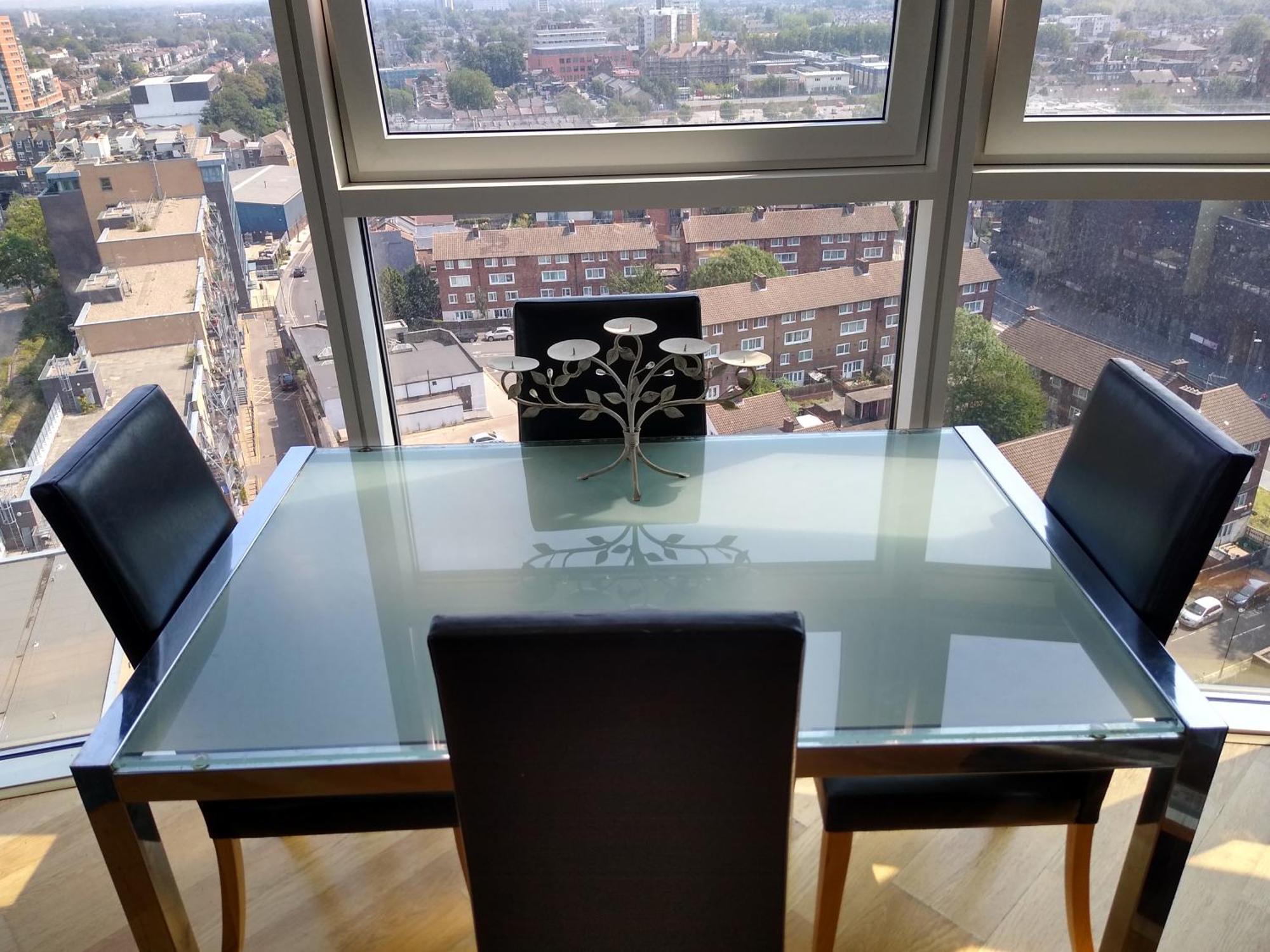 Room In Luxurious Penthouse Apartment London Bagian luar foto